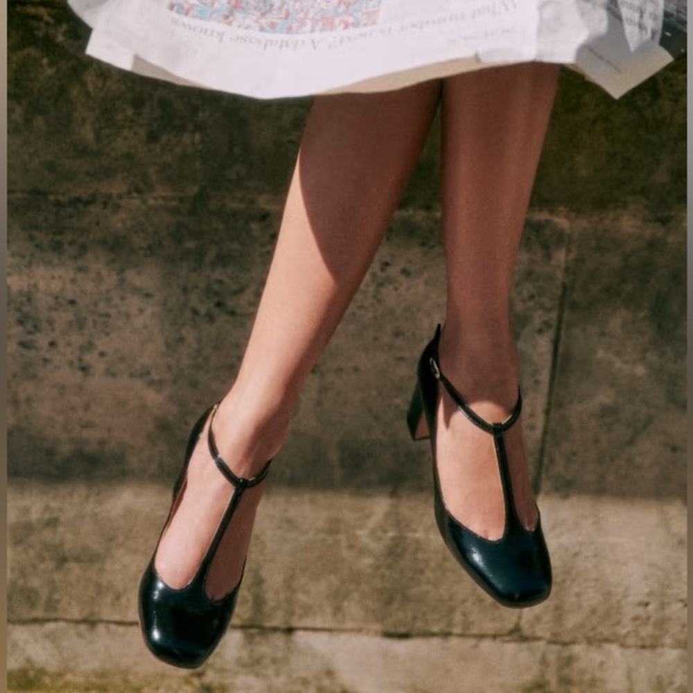 J Crew Millie T strap heels in patent leather in Black/ Size 9